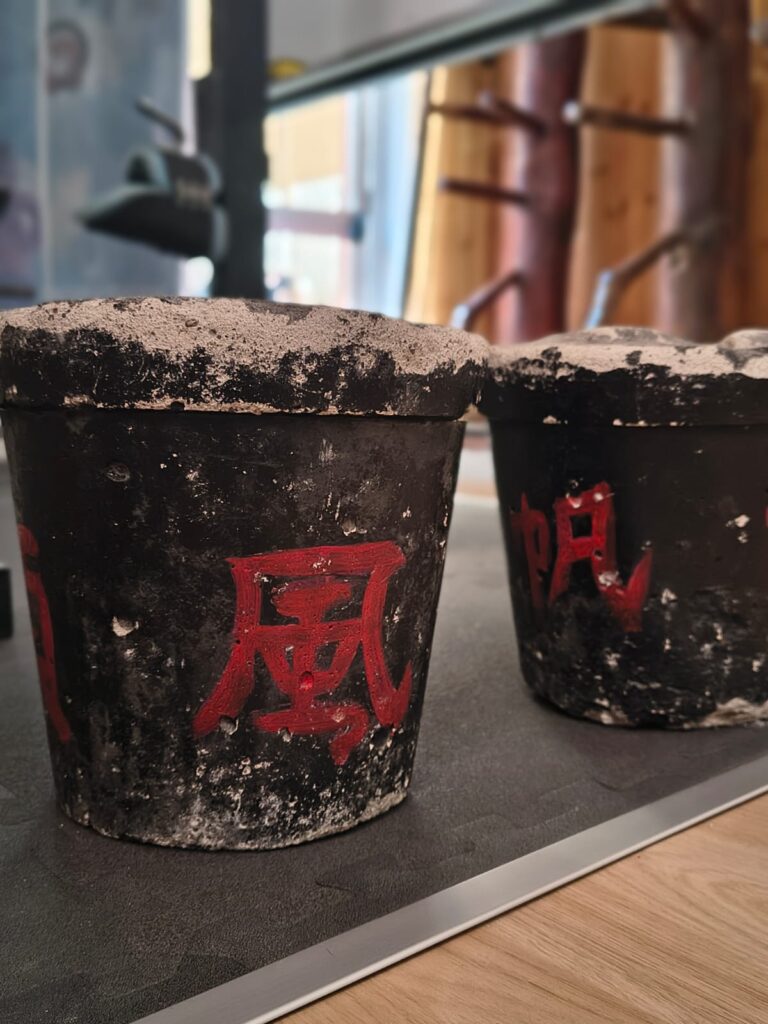 Seminario di Hung Gar a Genova - i vasi tradizionali per l'allenamento